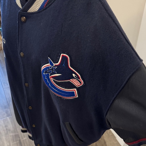 Vintage Roots Y2K Canucks Varsity Jacket - size xxl (as is) - Picture 8 of 17